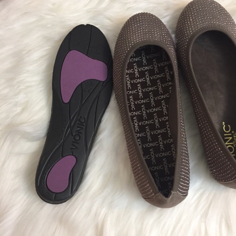 {✨ MAKE OFFER ✨ VIONIC} NWOB SPARK WILLOW TAUPE ORTHO FLA… - Picture 7 of 9